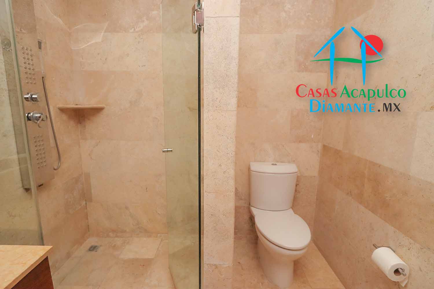 Ocean Front 106 - Recámara principal antes de Otis 6